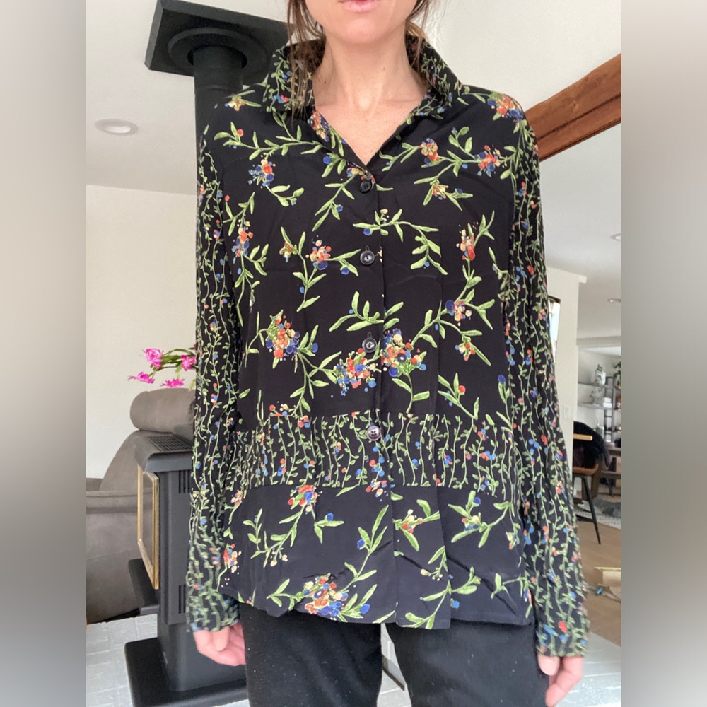 Saint Tropez West Long Sleeve Floral Blouse Sz M